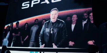 SpaceX Stock Has Now Started to Fall