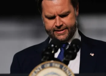 Liberal host’s humiliation of JD Vance during ‘unfortunate stop’ on Fox News stuns analyst