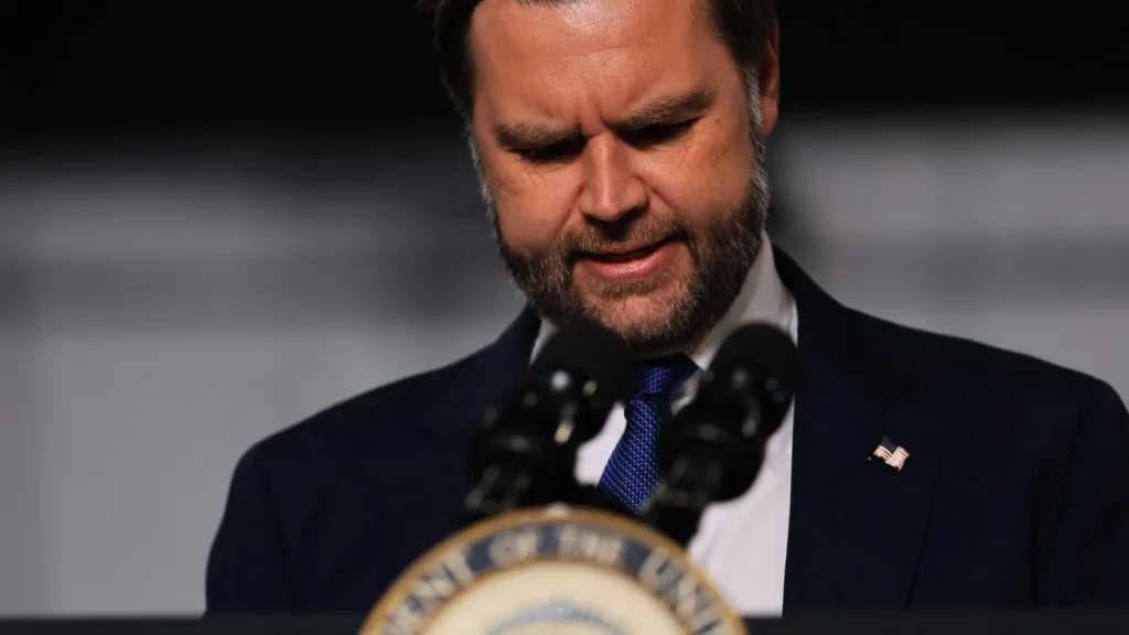 Liberal host’s humiliation of JD Vance during ‘unfortunate stop’ on Fox News stuns analyst