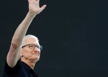 With the exits of Apple’s Tim Cook and Dow’s Jim Fitterling, the Fortune 500 is losing two groundbreaking gay CEOs—leaving just one 