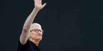 With the exits of Apple’s Tim Cook and Dow’s Jim Fitterling, the Fortune 500 is losing two groundbreaking gay CEOs—leaving just one 