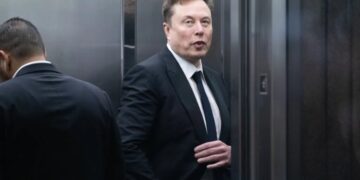 Why odds of SpaceX merger with Tesla keep climbing every time the stock shoots up