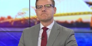 Iowa TV anchor gets choked up as he quits job and journalism — and slams his station