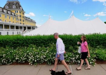 Taylor Swift’s Rhode Island summer town is on high alert for a sudden wedding as rumors fly
