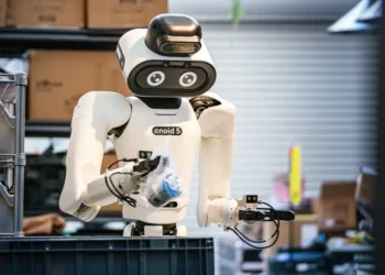 Delivery robot startup Robot.com is betting its next act on workplace humanoids