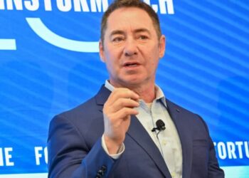 Drowning in AI: Companies are launching hundreds of projects, and that’s a problem