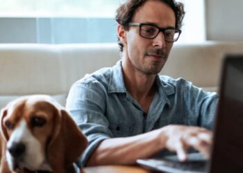 After forcing workers back to the office, Goldman Sachs and JPMorgan Chase are now letting their staff work remotely—but only for the World Cup