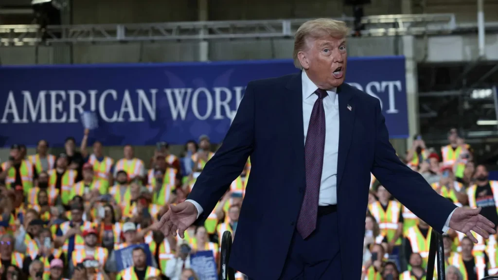 Trump’s ‘bizarre’ impersonation befuddles the internet: ‘What in the name of God?’
