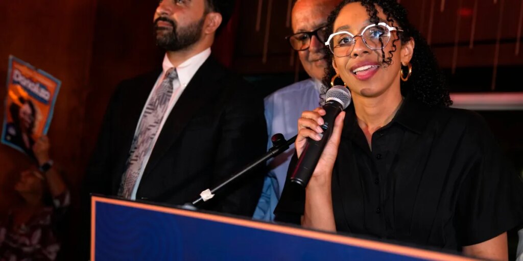 Mamdani’s insurgents oust two Democratic congressmen in a sweep that rattles the party