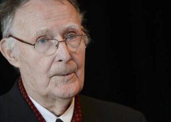 Ikea’s billionaire founder was so frugal that he bought clothes from flea markets and took free salt and pepper from restaurants
