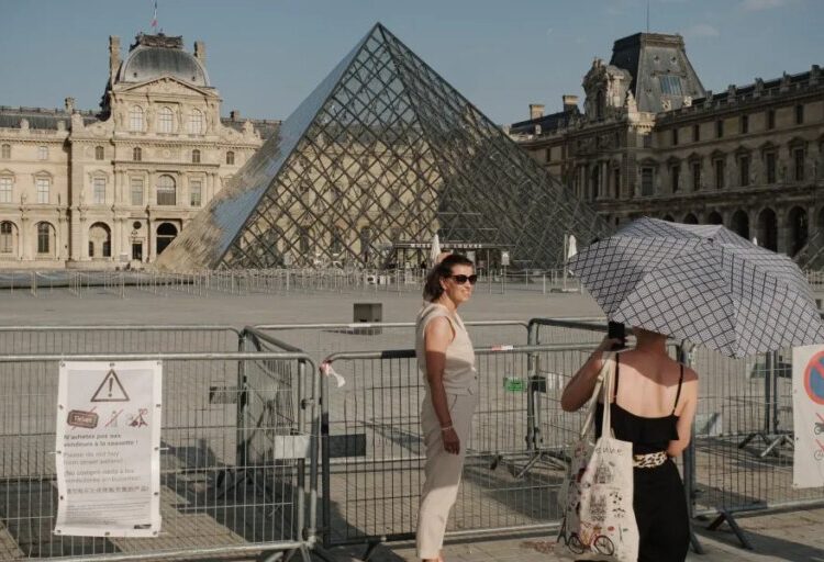 The hottest day in French history was so bad the Louvre and Eiffel Tower had to close early