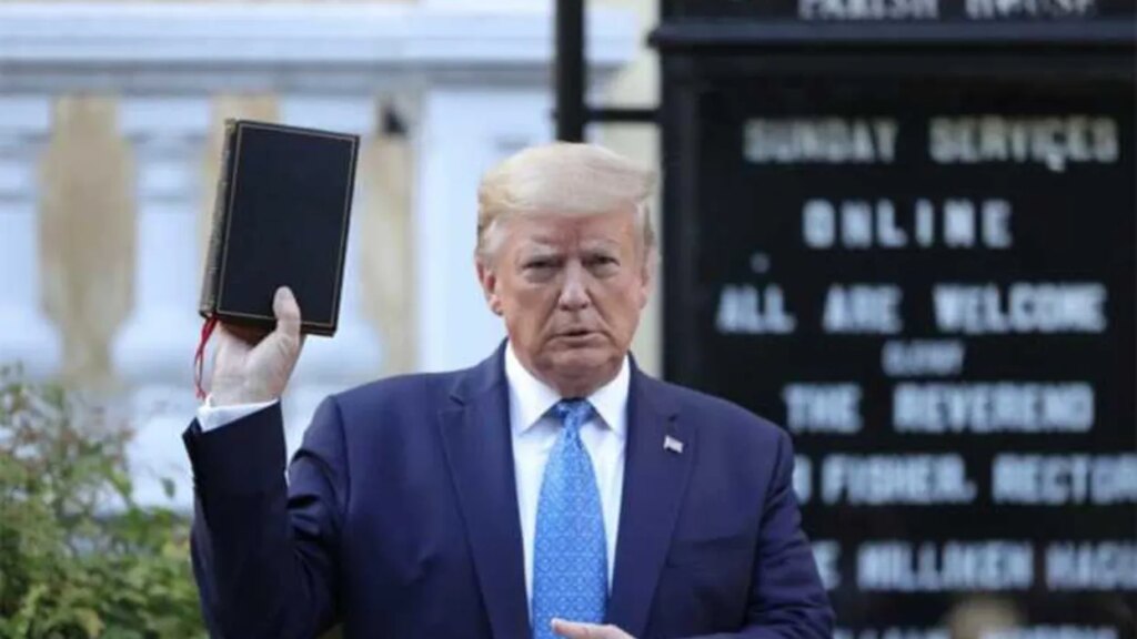 Evangelicals are looking for an exit from Trump’s ‘cult of personality’: journalist