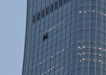 Airplane Crashes Into Skyscraper in China