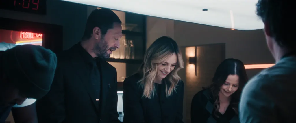 Lionel Boyce, Ebon Moss-Bachrach, Abby Elliott, Sarah Ramos, and Jeremy Allen White on the set of The Bear.