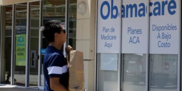 3 million Americans have dropped Obamacare health coverage over past year, after Republicans let federal subsidies expire