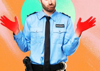 Cops Caught Using AI to Edit Picture of Pathetic Drug Bust