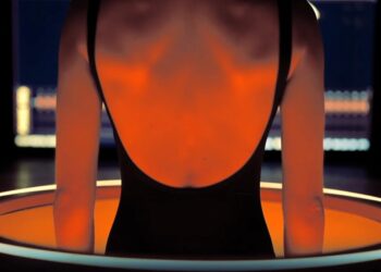 We Are Extremely Skeptical of MidJourney’s Weird Device That It Claims Submerges Your Entire Body and Scans It With Ultrasound
