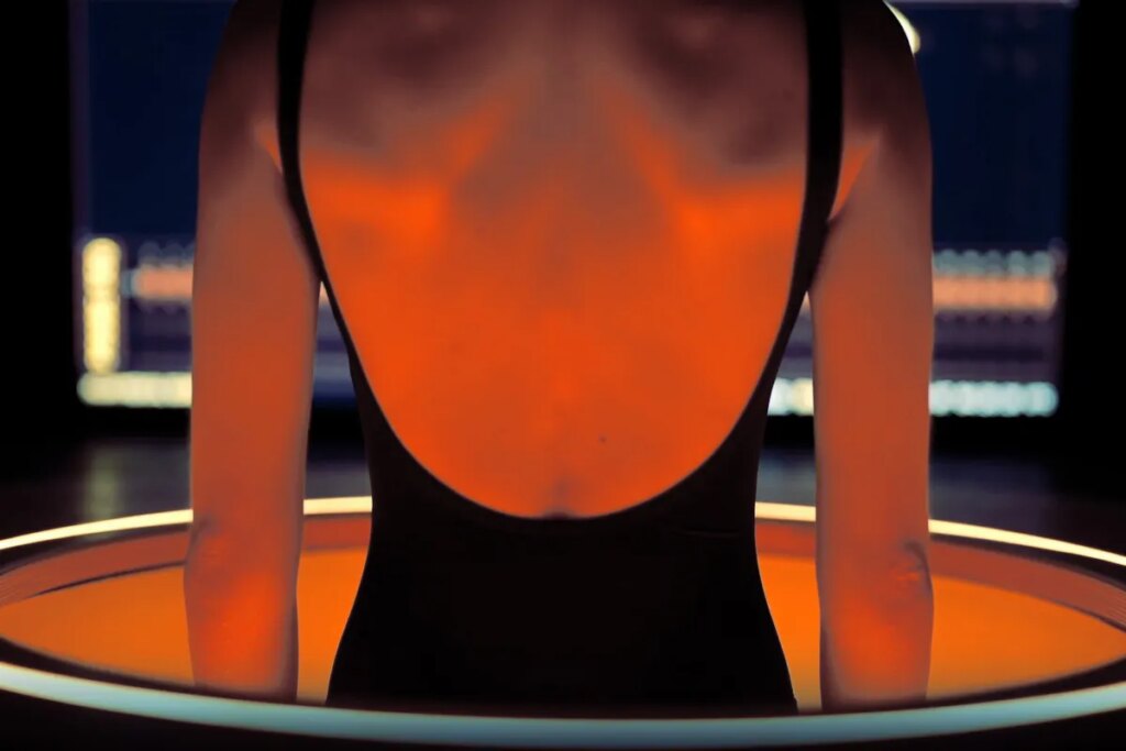 We Are Extremely Skeptical of MidJourney’s Weird Device That It Claims Submerges Your Entire Body and Scans It With Ultrasound