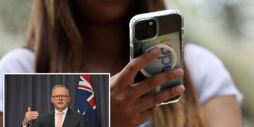 Australia to double potential fines for Facebook and Instagram over child social media accounts
