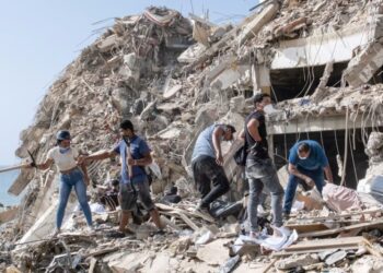 A Search Through the Rubble of Two Towers in Venezuela