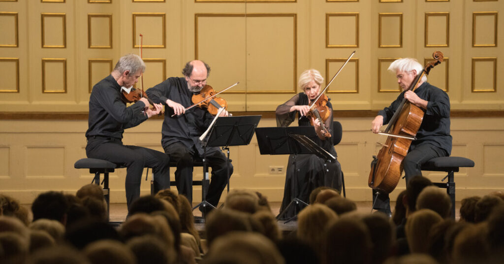 After 45 Years, a Celebrated String Quartet Is Taking Its Final Bows