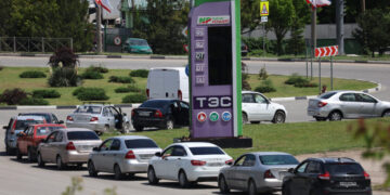 Sending Fuel Trucks Up in Flames, Ukraine Tries to Cut Off Crimea