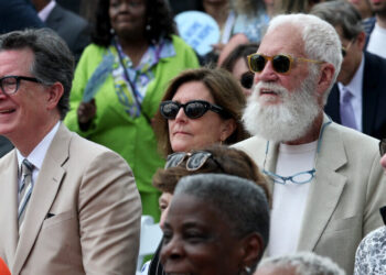 With a Wink, Obama’s Tan Suit Is Back