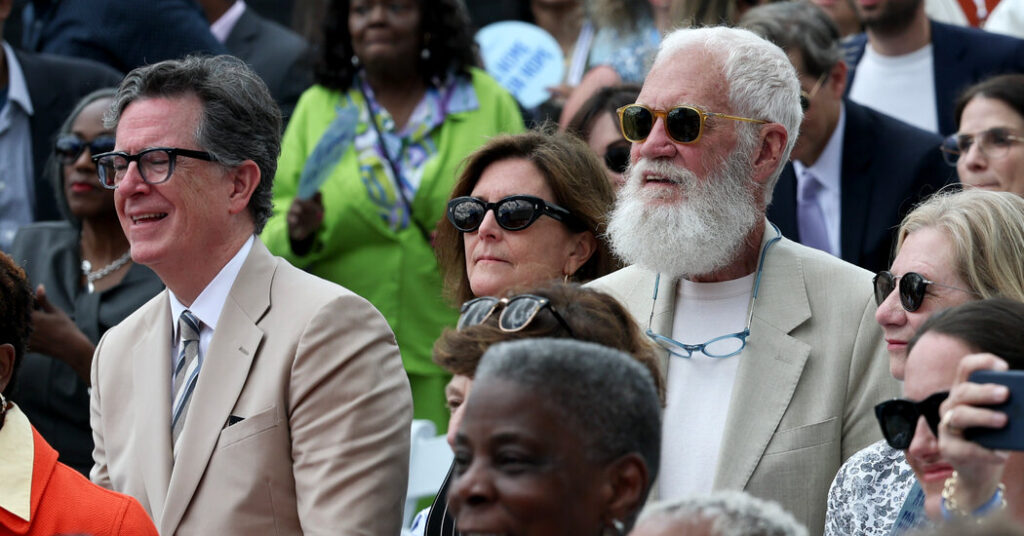 With a Wink, Obama’s Tan Suit Is Back