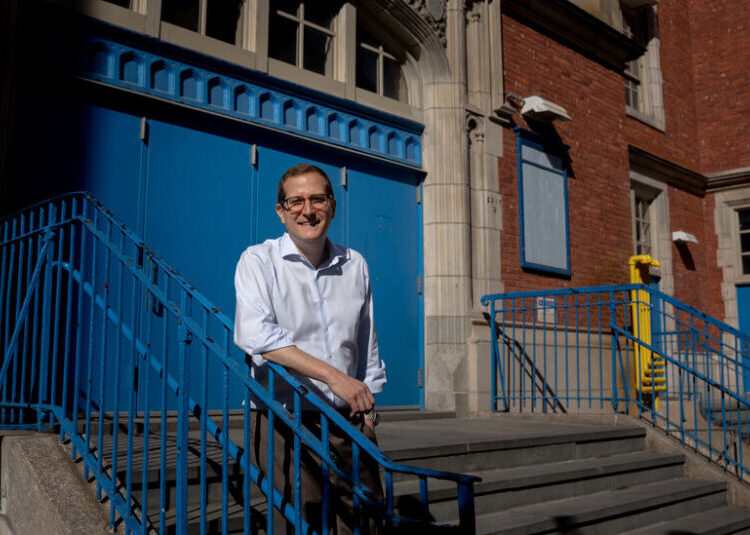 Can a Nerd Still Get Elected to Congress in Manhattan?