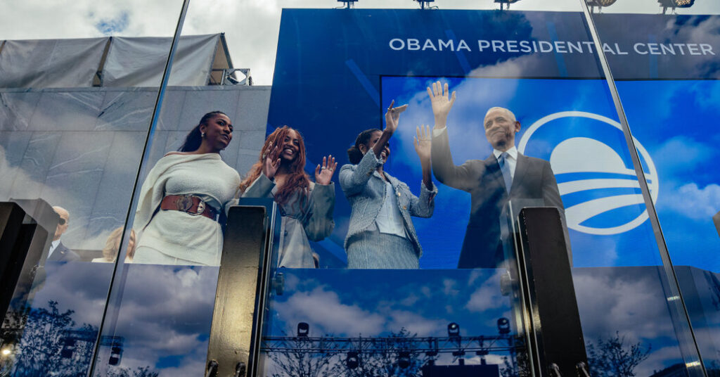 Here’s What Barack and Michelle Obama Said at His Presidential Center Opening
