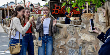 Tradwife Influencer Opens Store in Small Town. Tourists Abound.