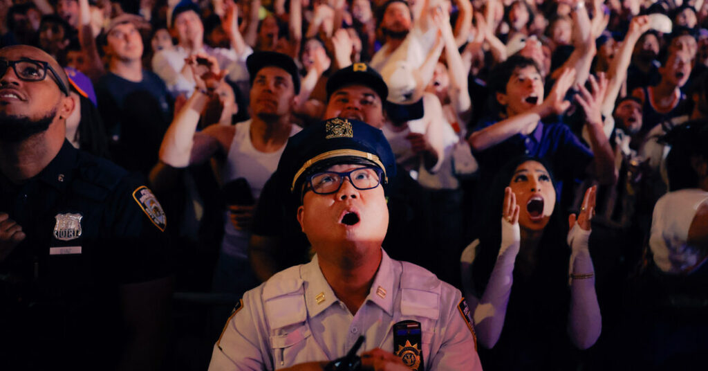 A Photographer’s View From a Magical Basketball Ride in New York