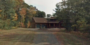 The Remains of 3 People Are Found in Foreclosed House After Its Sale