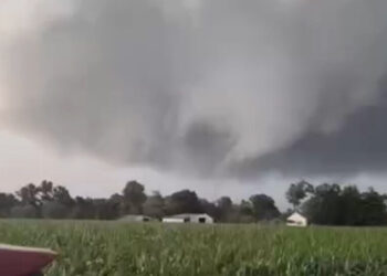 Tornadoes Reported in Southern Illinois Leave a Trail of Damage