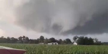 Tornadoes Reported in Southern Illinois Leave a Trail of Damage