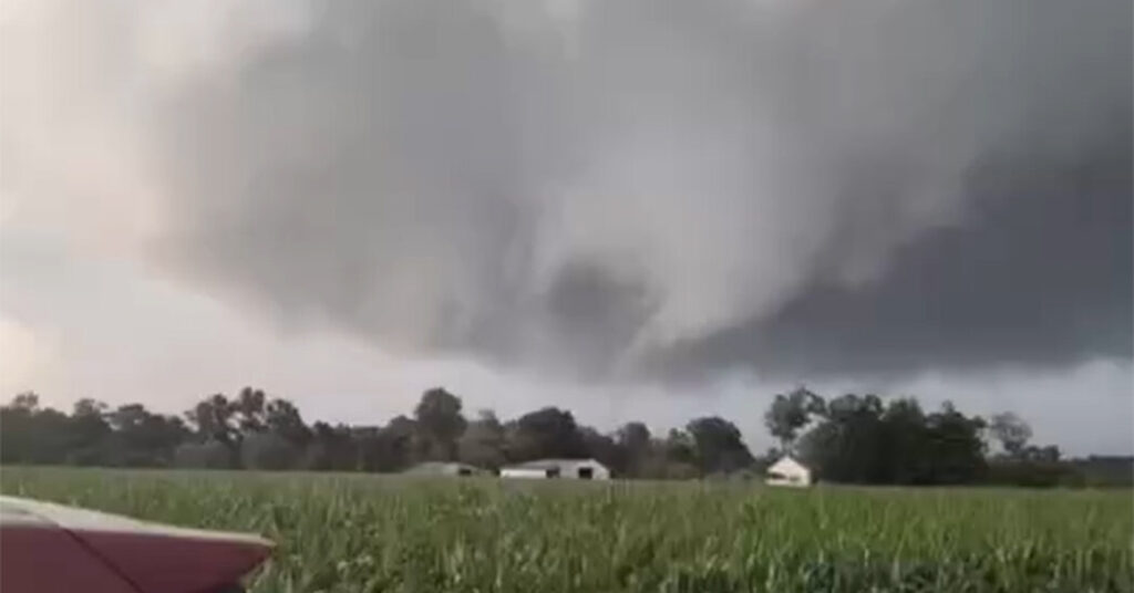 Tornadoes Reported in Southern Illinois Leave a Trail of Damage