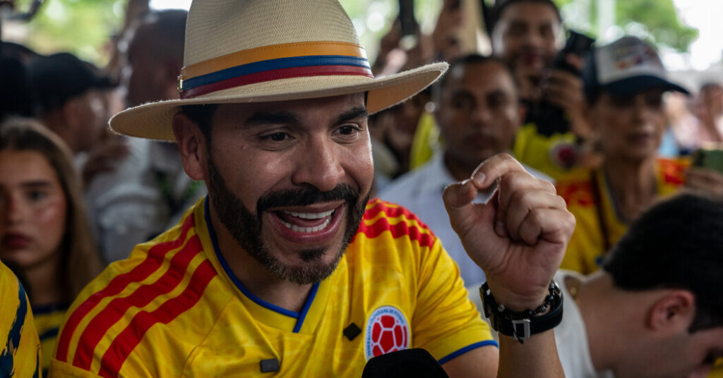 Trump-Backed Outsider Appears Headed for Win in Colombian Presidential Race