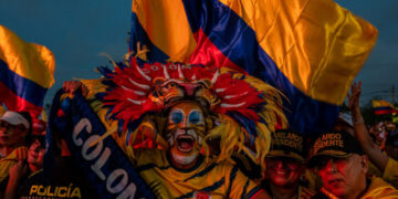 Trump-Backed Outsider Appears to Win in Colombian Presidential Race