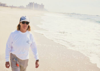 After 40 Years, a Tenacious Lifeguard Still Swims Against the Tide