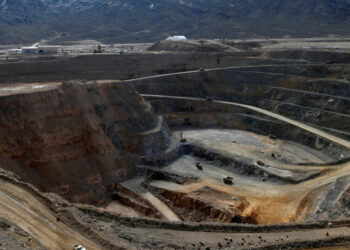 China Tightens Rare Earth Grip on U.S. Firms, Threatening Trade Clash