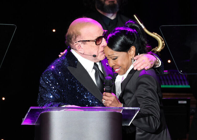 Barry Manilow, Bruce Springsteen and Others Mourn Clive Davis
