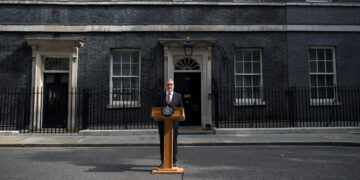 Keir Starmer Resigns as U.K. Prime Minister, Yielding to a Party Mutiny