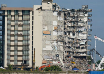 Collapsed Surfside Condo Had Been Failing for Weeks, Investigators Find