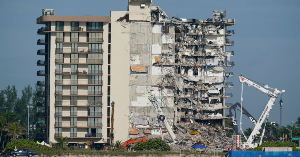 Collapsed Surfside Condo Had Been Failing for Weeks, Investigators Find