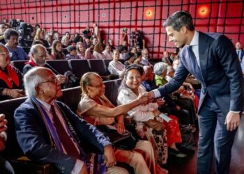 Dutch Prime Minister Apologizes for Mistreatment of Moluccan Soldiers