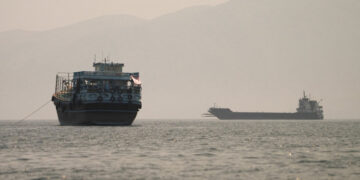 U.N. Sets Plan to Evacuate Stranded Ships Out of Persian Gulf