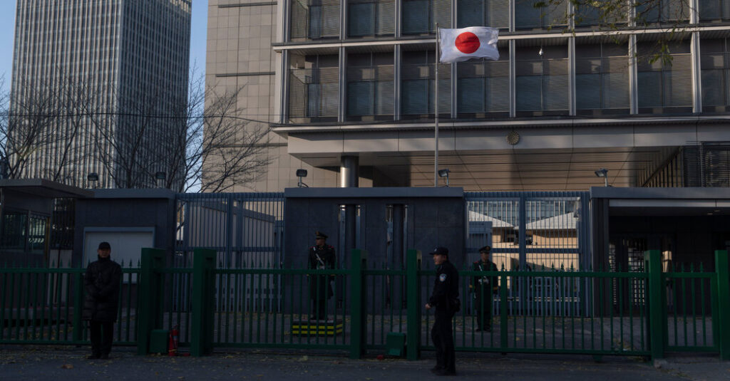 China Detained 2 Japanese on Suspicion of Smuggling, Tokyo Says