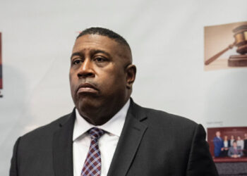 N.Y.P.D., F.B.I. Search Homes of Police Officials in Corruption Inquiries