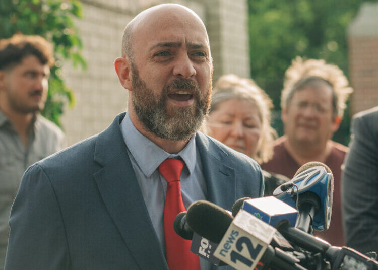Queens State Assembly Candidate Charged With Forgery for A.I. Use