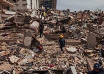 How Long Can a Person Survive Under Rubble?